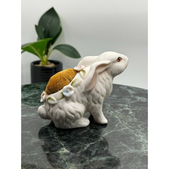 Vintage 1950s Porcelain Pin Cushion White Bunny Rabbit with Applied Flowers - Picture 8 of 11